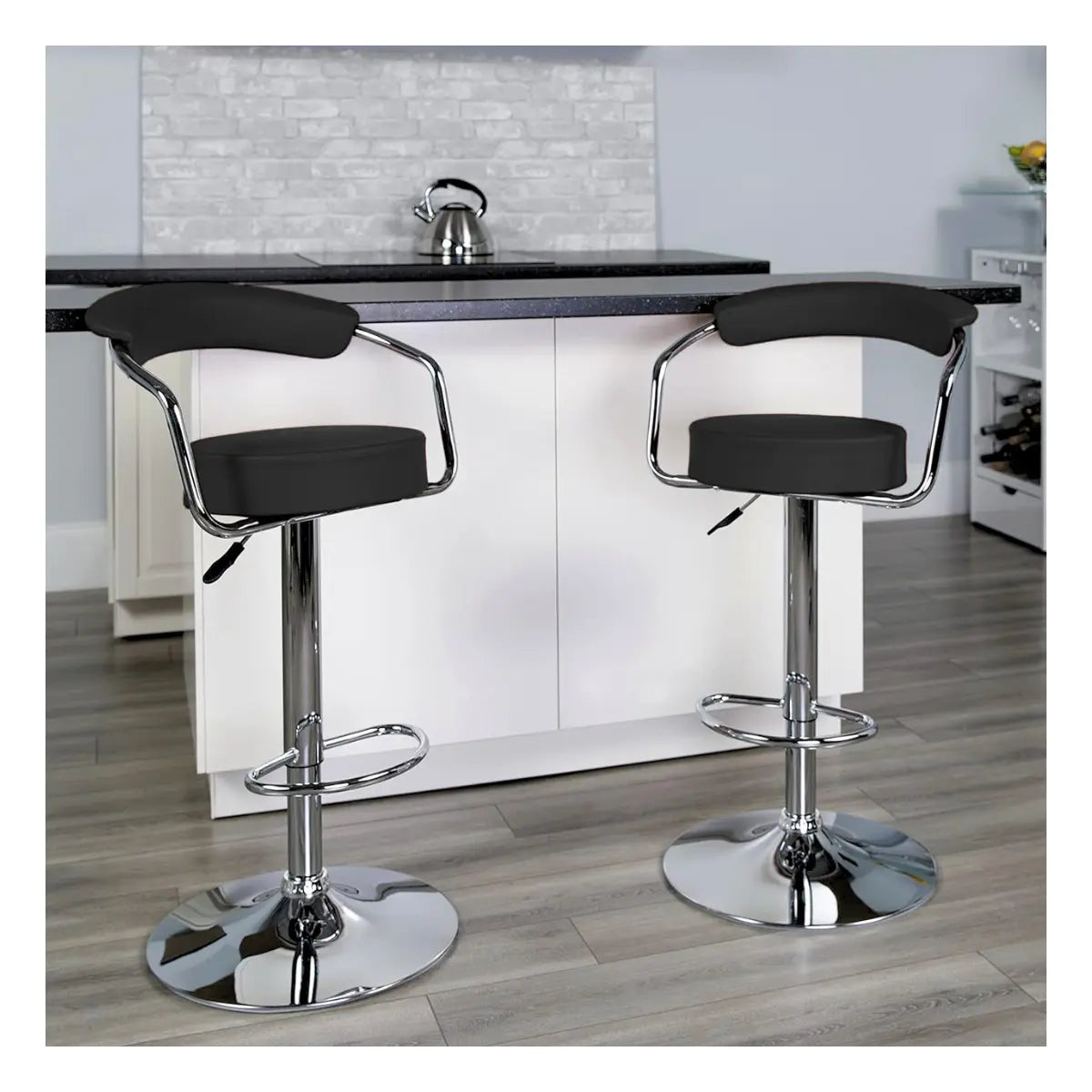 Silla Alta para Bar Modelo Venezia – Base Cromada y Asiento de Cuero PU Negro